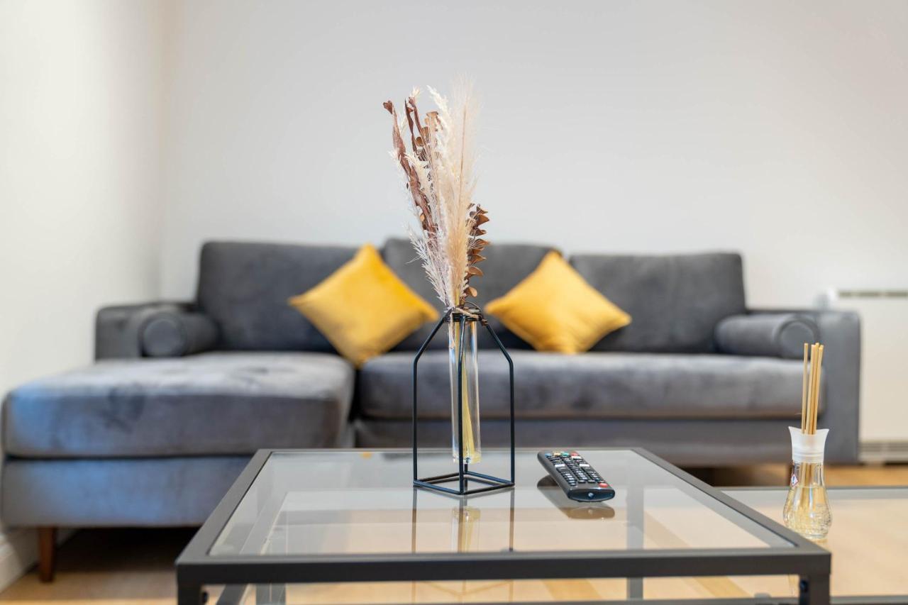 Two Bedroom Apartment-One Choice Stays- Jewellery Quarter バーミンガム エクステリア 写真